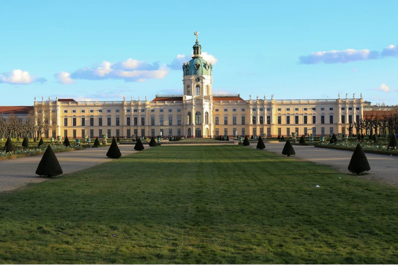 Charlottenborg Slot er et smukt sommerslot bygget i barok stil