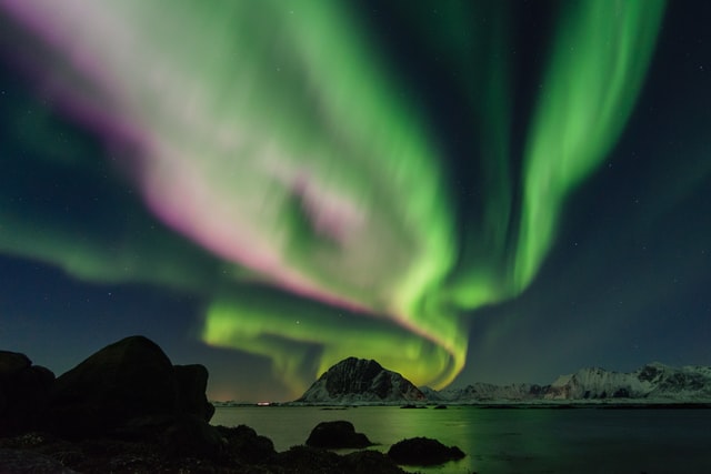 Tag med på fotosafari hvis du vil fotografere nordlys på Lofoten