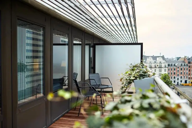 Nyd et ophold på et flot historisk designhotel med balkon i hjertet af København