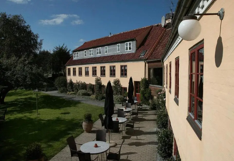 Hotel Kongensbro Kro ligger ved Gudenåen tæt på Silkeborg
