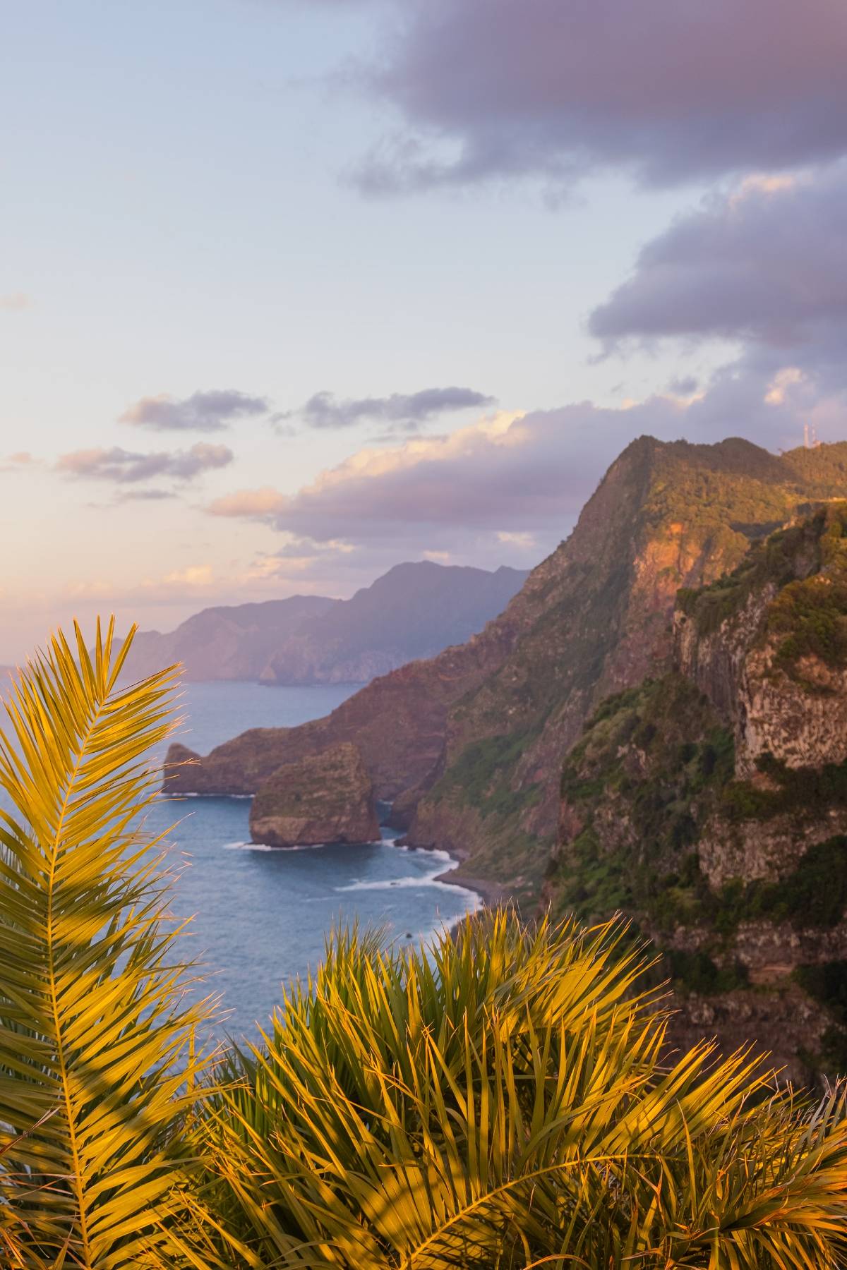 Solnedgang over Madeiras klipper