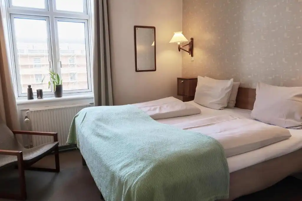 Hotel Alexandra er et lille hyggeligt hotel med en central beliggenhed i København