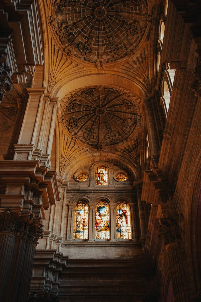 Smukke detaljer inde i Malaga Katedral