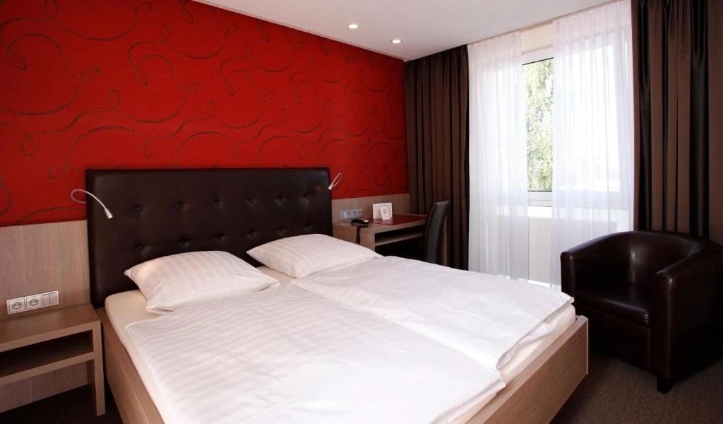 Hotel Rennschuh lidt nord for Kassel tilbyder en overnatning tæt på motorvej A7