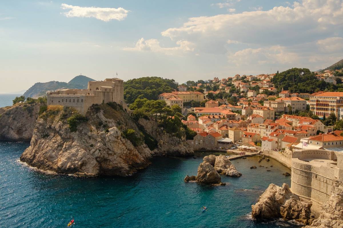 Dubrovnik er en romantisk badeby i Kroatien