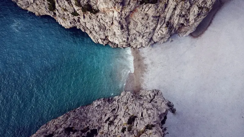 Sa Calobra er en lille men spektakulær strand