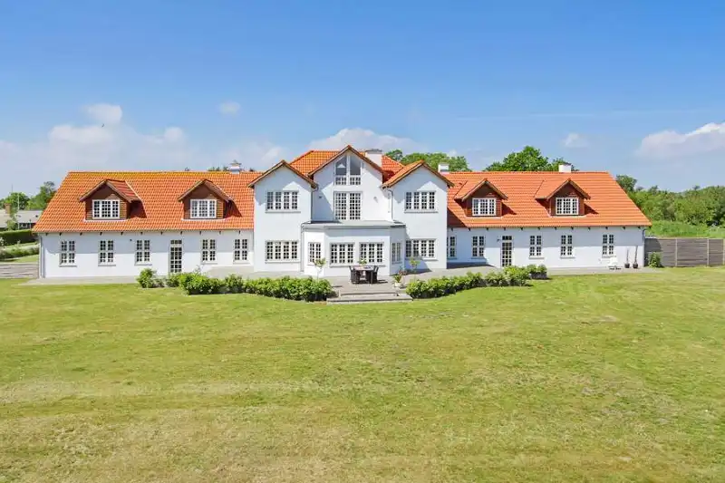 Stort luksus sommerhus ved Kattegat i Nordjylland